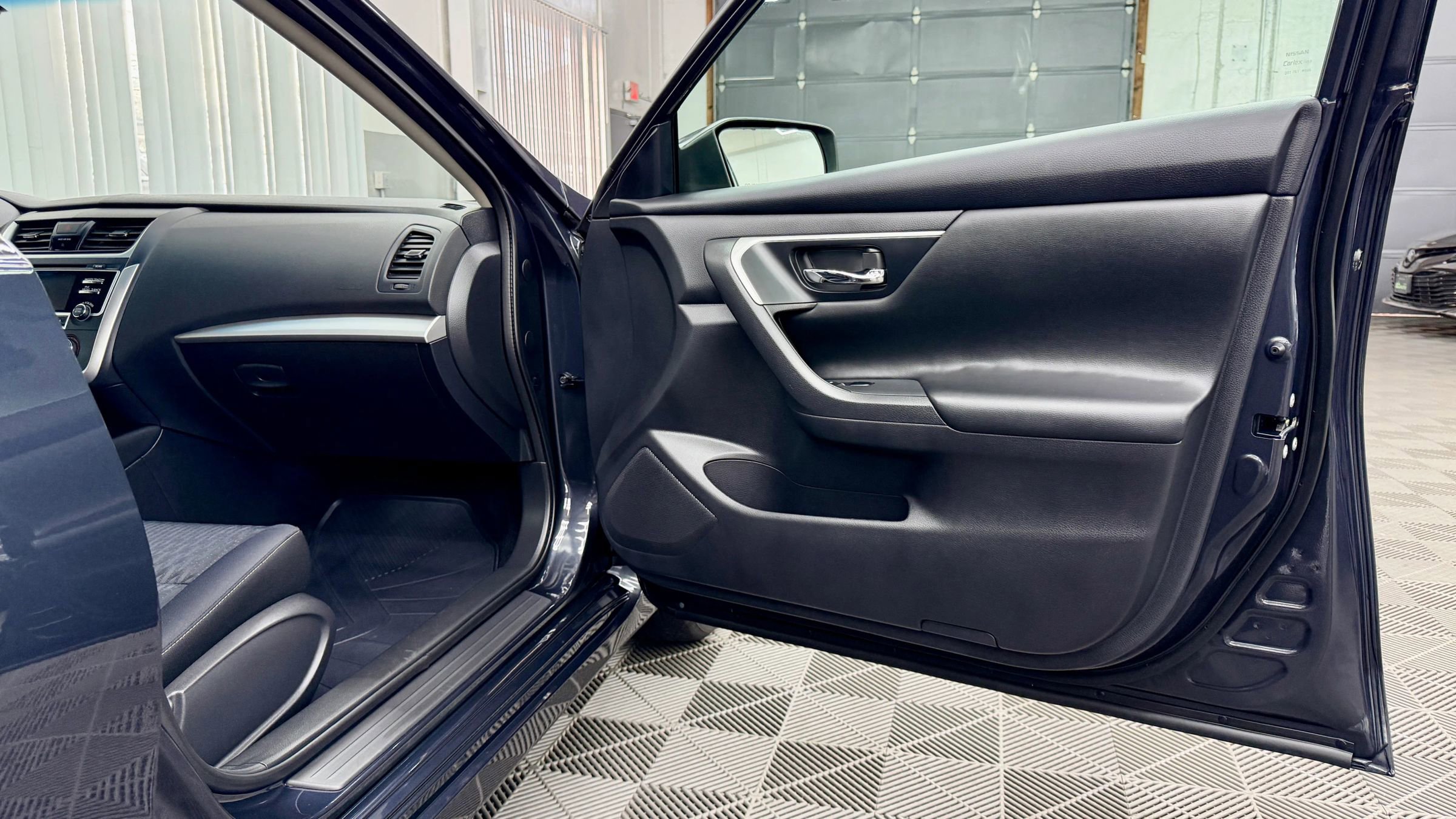 Used 2018 Nissan Altima 2.5 S w/ S Convenience Package image 7