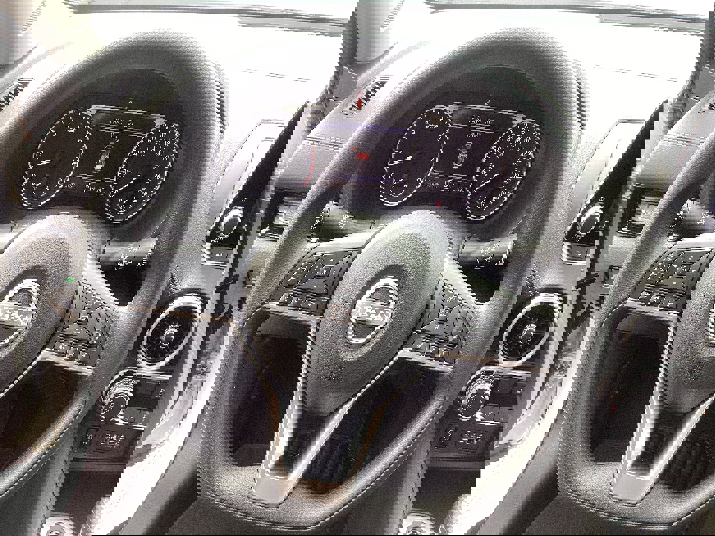 Used 2025 Nissan Sentra SV image 15