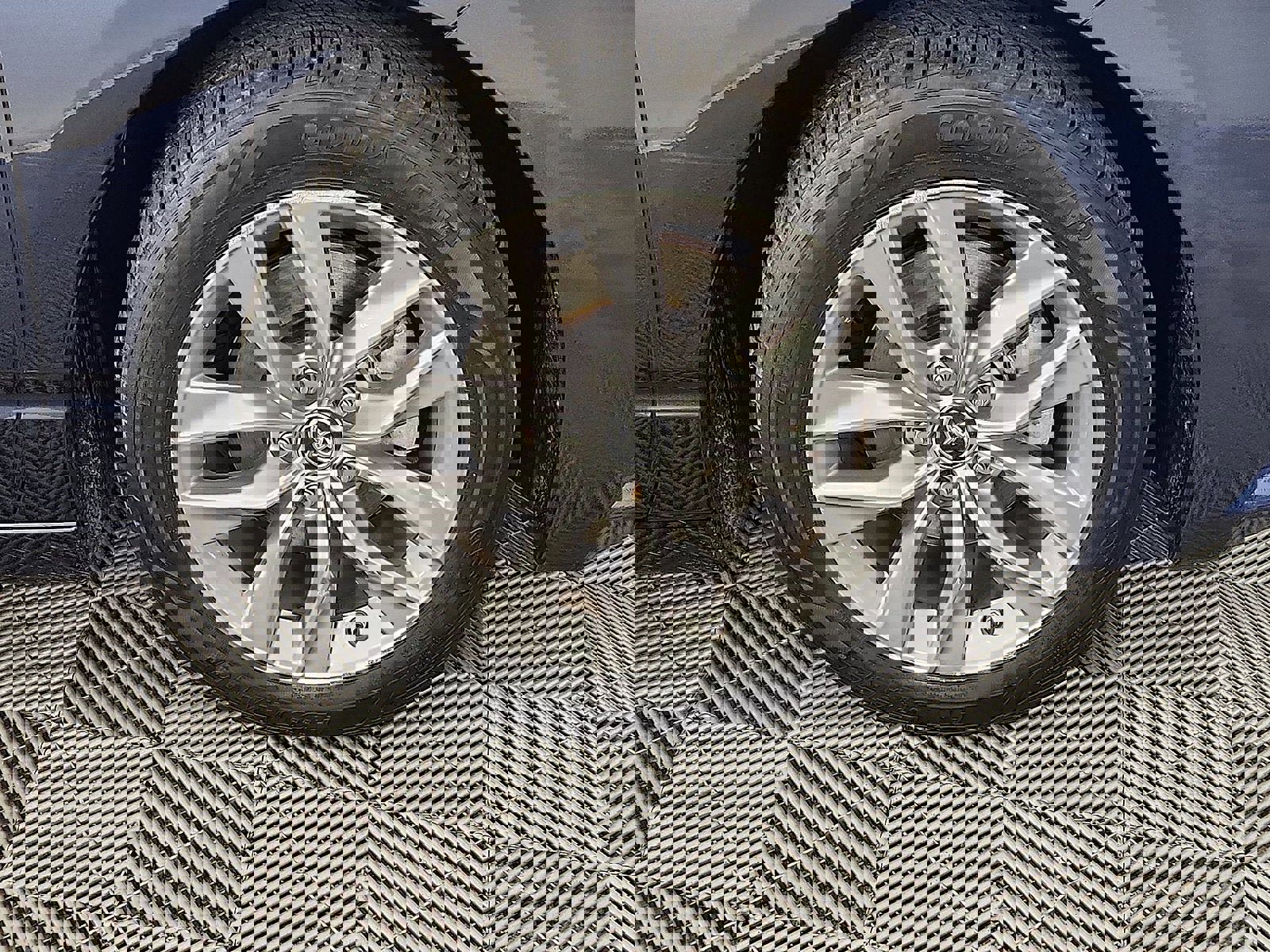 Certified 2019 Toyota Avalon XLE image 27