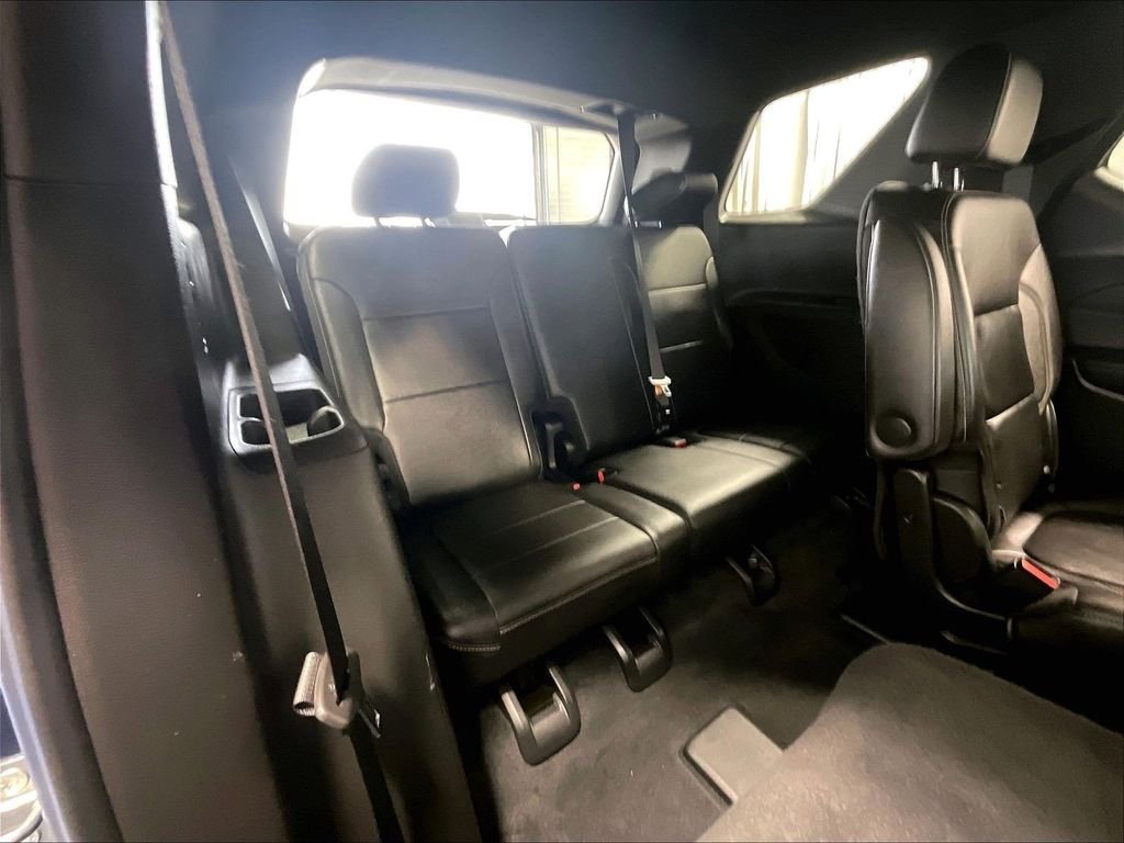 Used 2023 Chevrolet Traverse LT AWD/4WD image 17