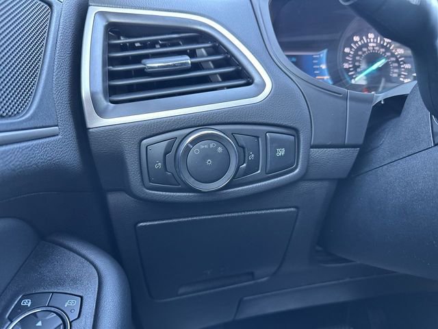 Used 2024 Ford Edge SEL image 18