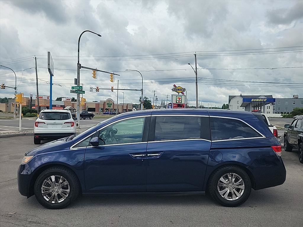 Used 2016 Honda Odyssey SE image 2