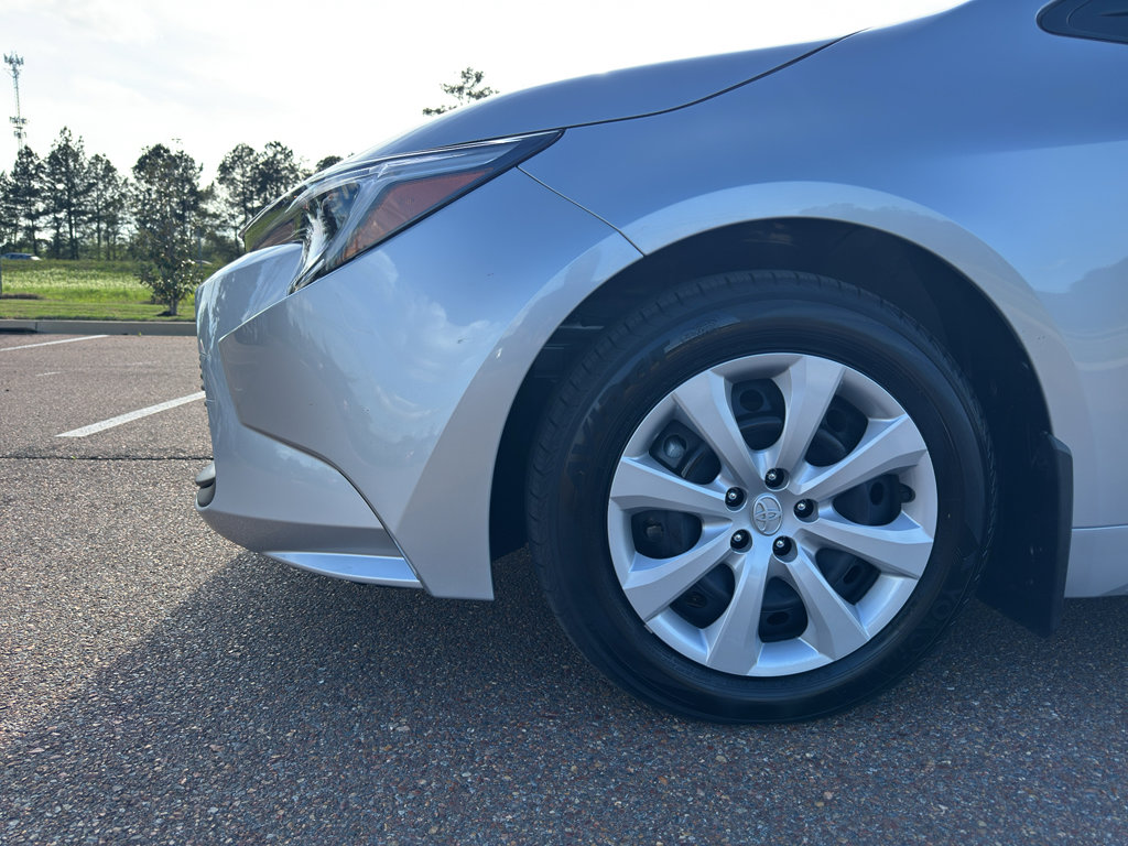 Used 2026 Toyota Corolla LE image 10