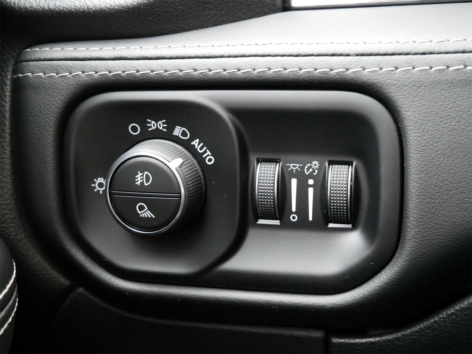 Used 2022 RAM 2500 Limited image 25