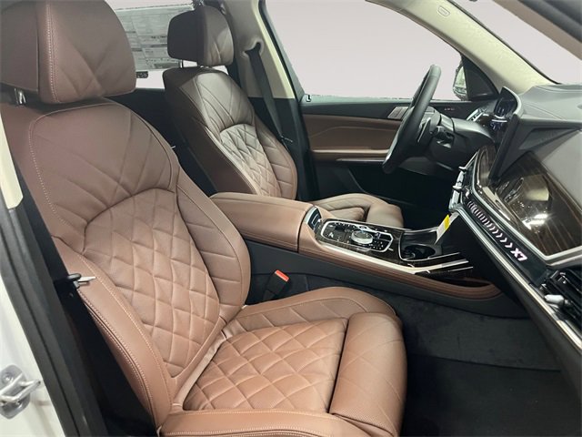 New 2026 BMW X7 xDrive40i w/ Premium Package image 15