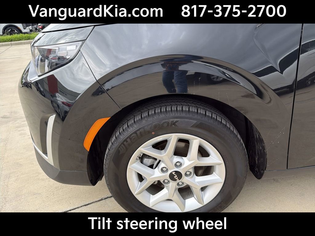 Certified 2025 Kia Soul LX FWD image 22