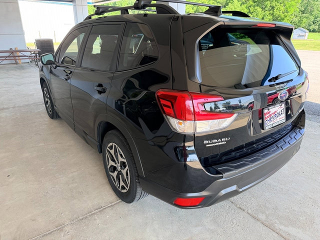 Used 2019 Subaru Forester Premium AWD/4WD image 10