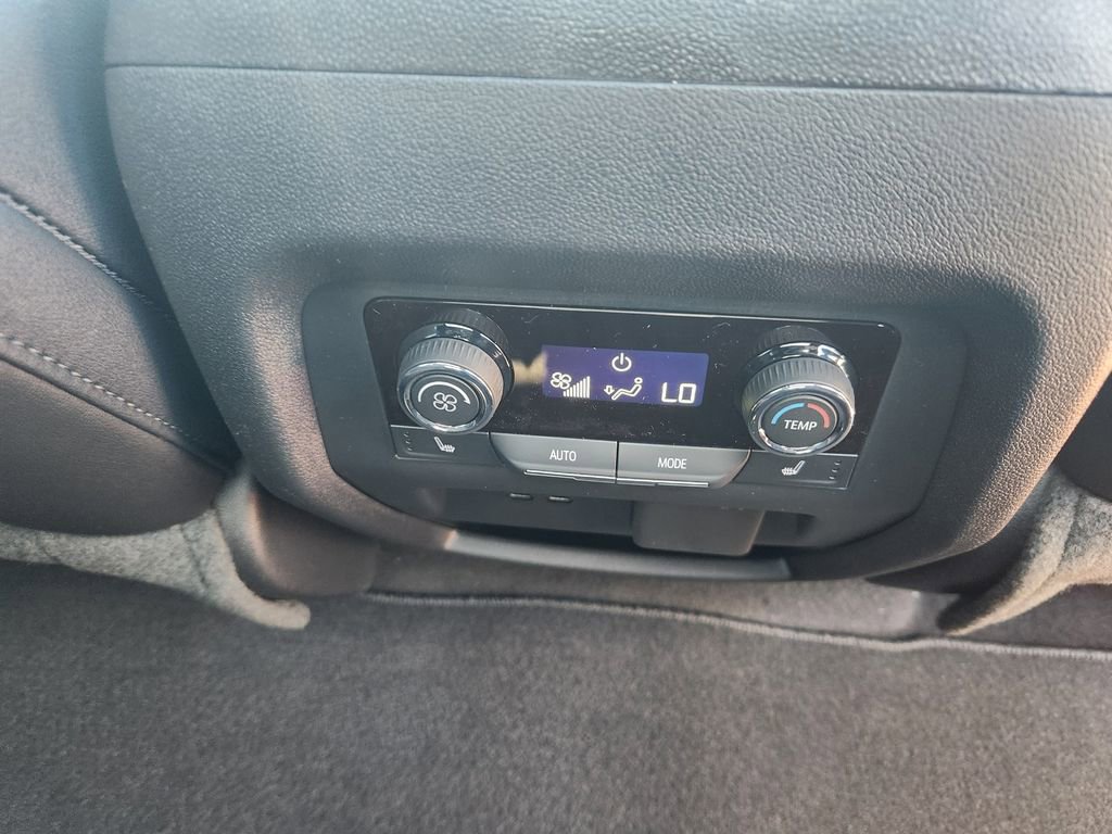 New 2026 Chevrolet Traverse High Country image 10