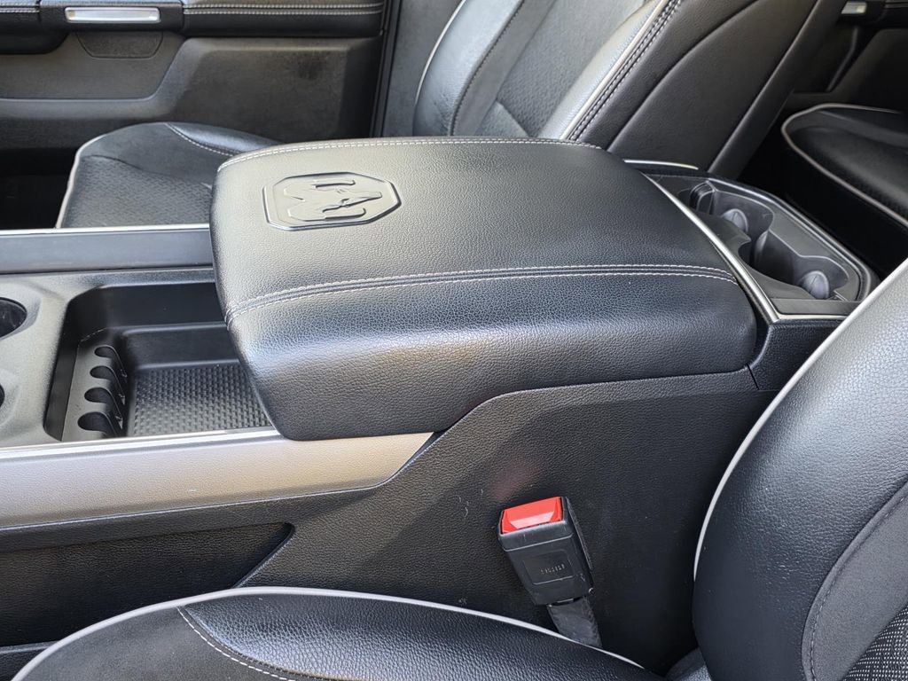 Used 2023 RAM 1500 Laramie AWD/4WD image 9