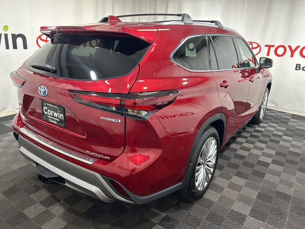 Used 2024 Toyota Highlander Platinum AWD/4WD image 8