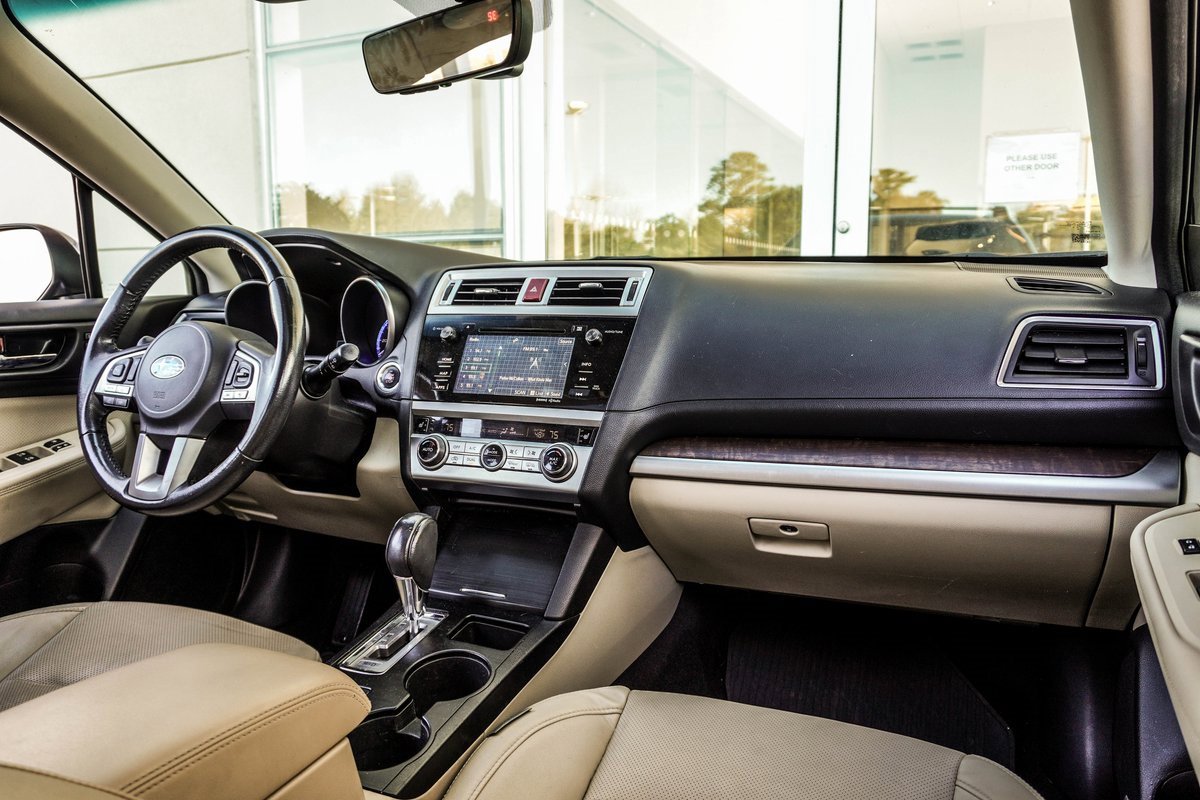 Used 2017 Subaru Outback 2.5i Limited image 10