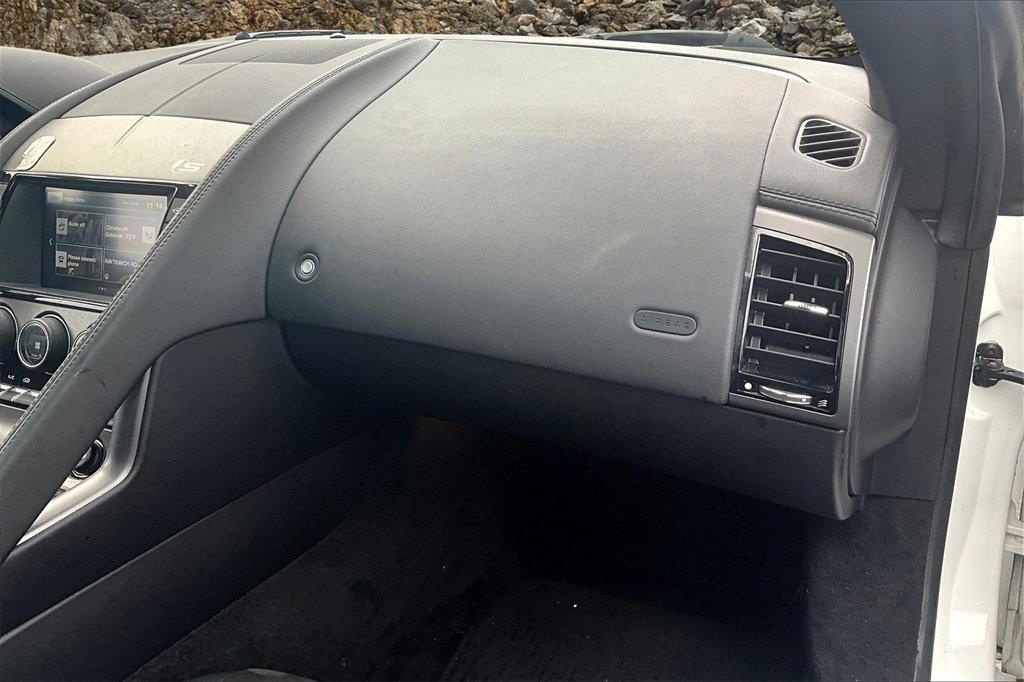 Used 2017 Jaguar F-TYPE S image 16