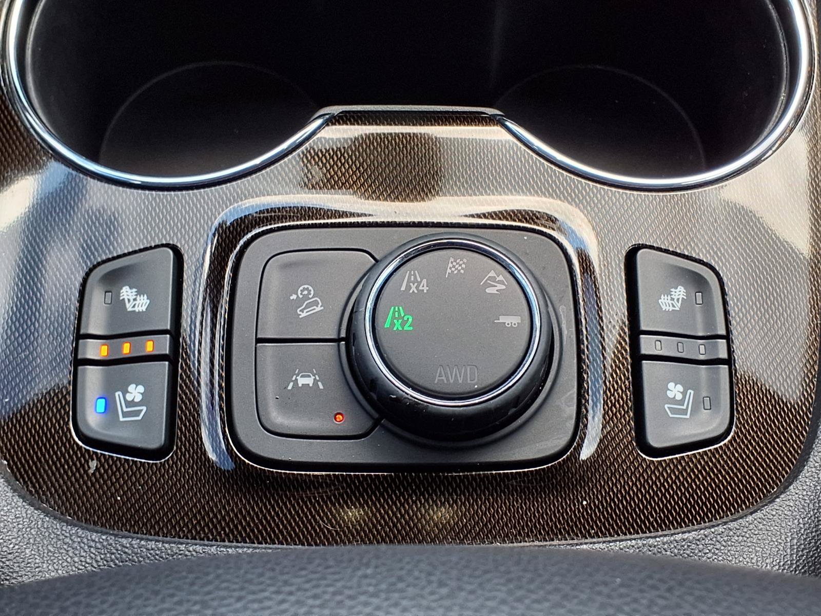 Certified 2023 GMC Acadia AT4 w/ Technology Package AWD/4WD image 21