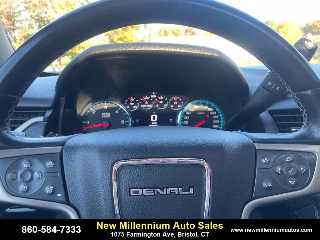 Used 2020 GMC Yukon Denali w/ Denali Ultimate Package image 19
