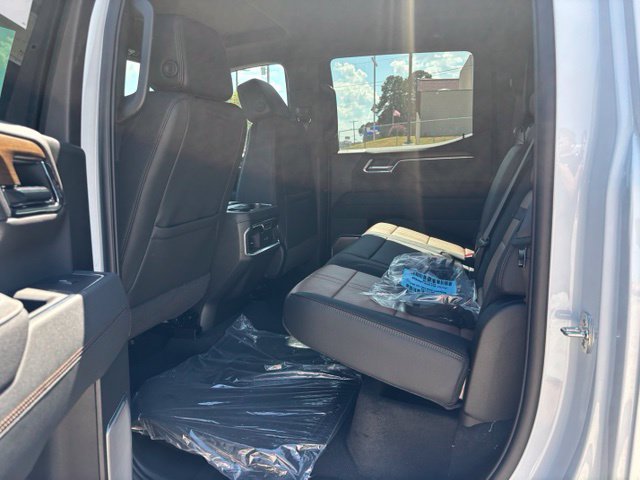 New 2026 Chevrolet Silverado 1500 High Country w/ Technology Package AWD/4WD image 12