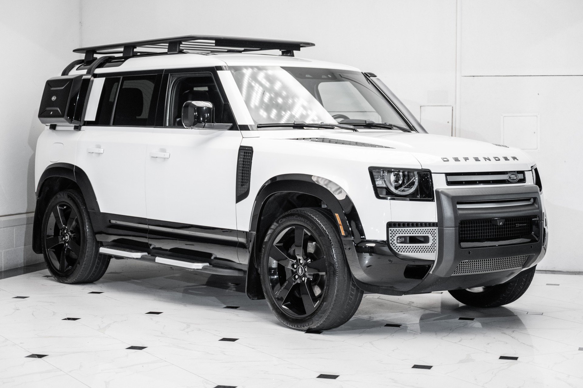 Used 2022 Land Rover Defender 110 X-Dynamic SE image 3