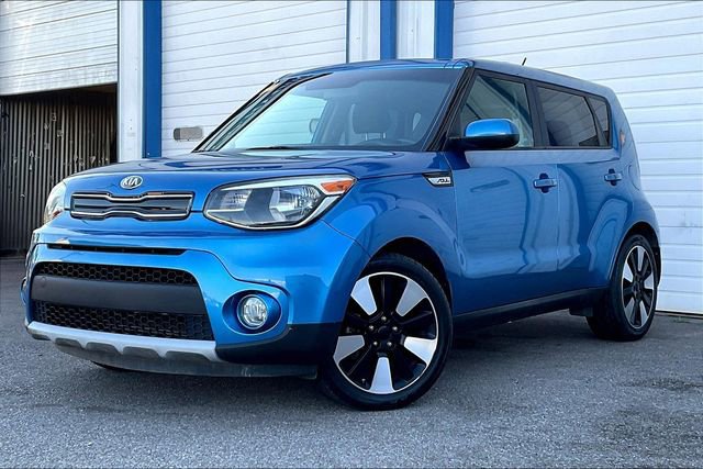 Used 2019 Kia Soul + image 2