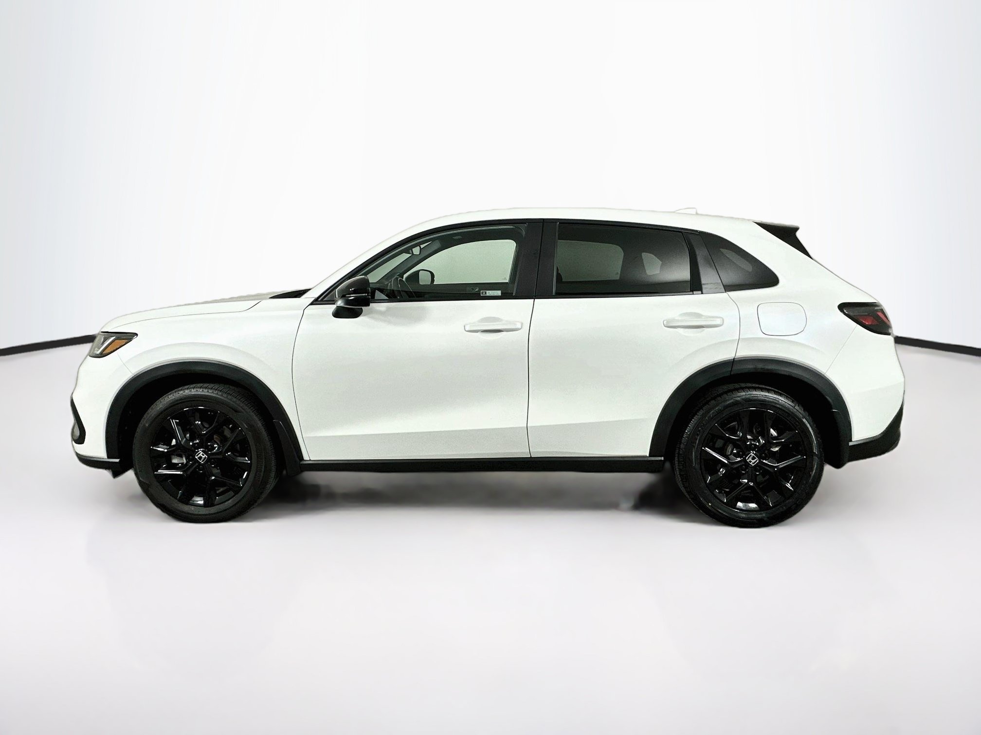 Used 2024 Honda HR-V Sport image 4