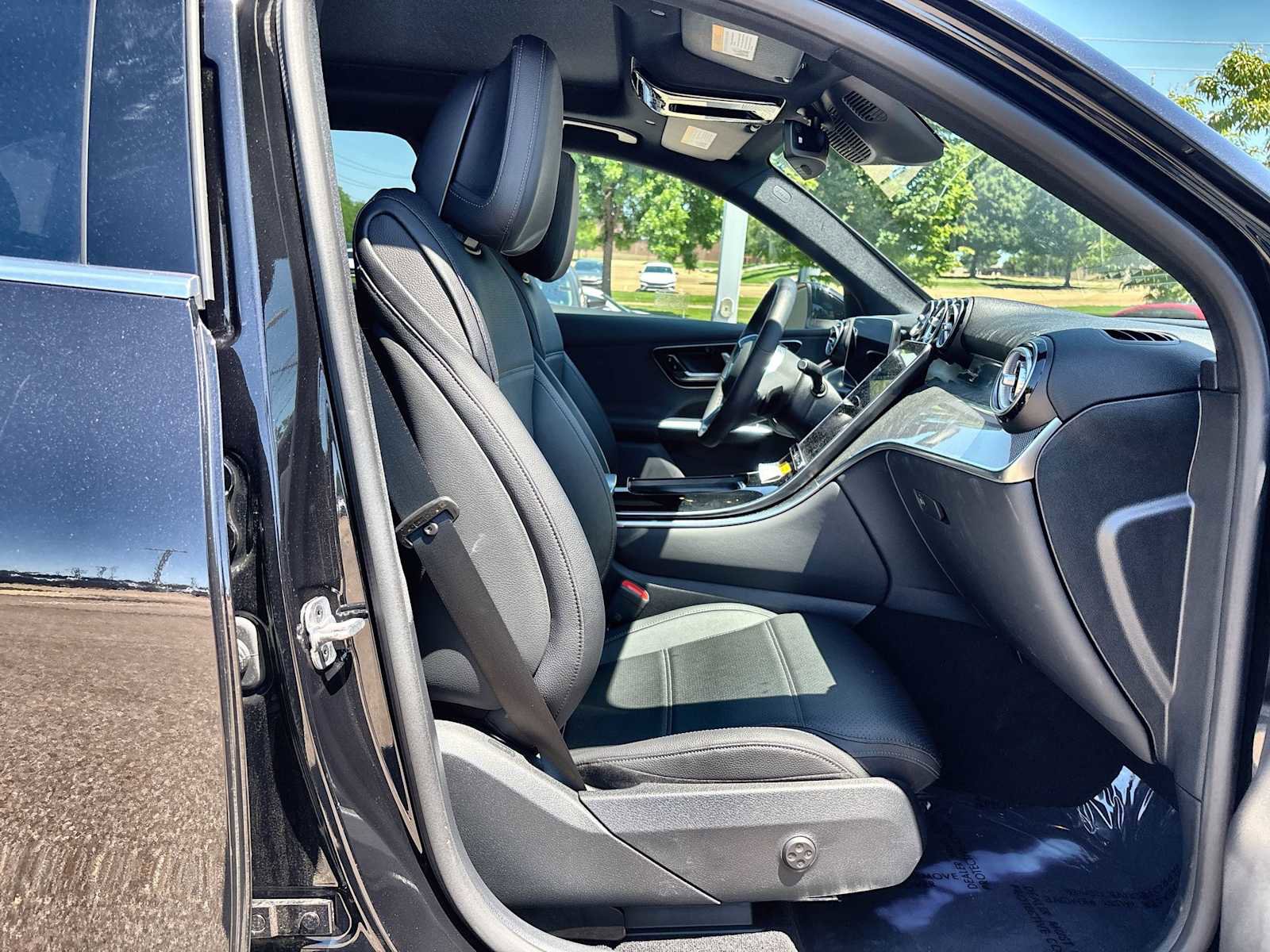 Certified 2026 Mercedes-Benz GLC 300 4MATIC image 9