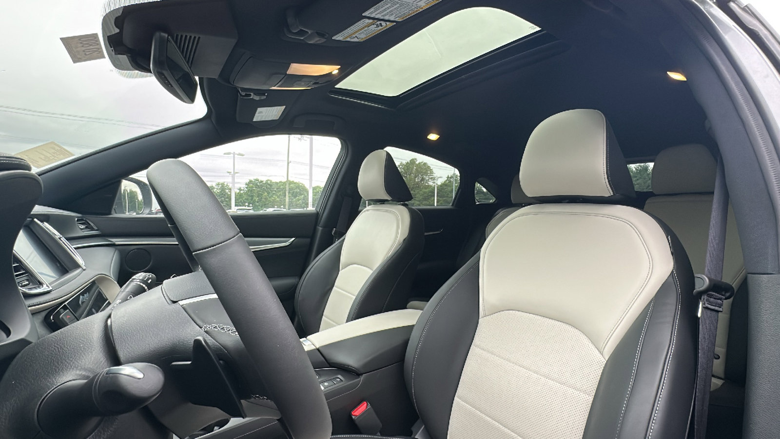 New 2025 INFINITI QX55 Luxe w/ Accent Package image 8