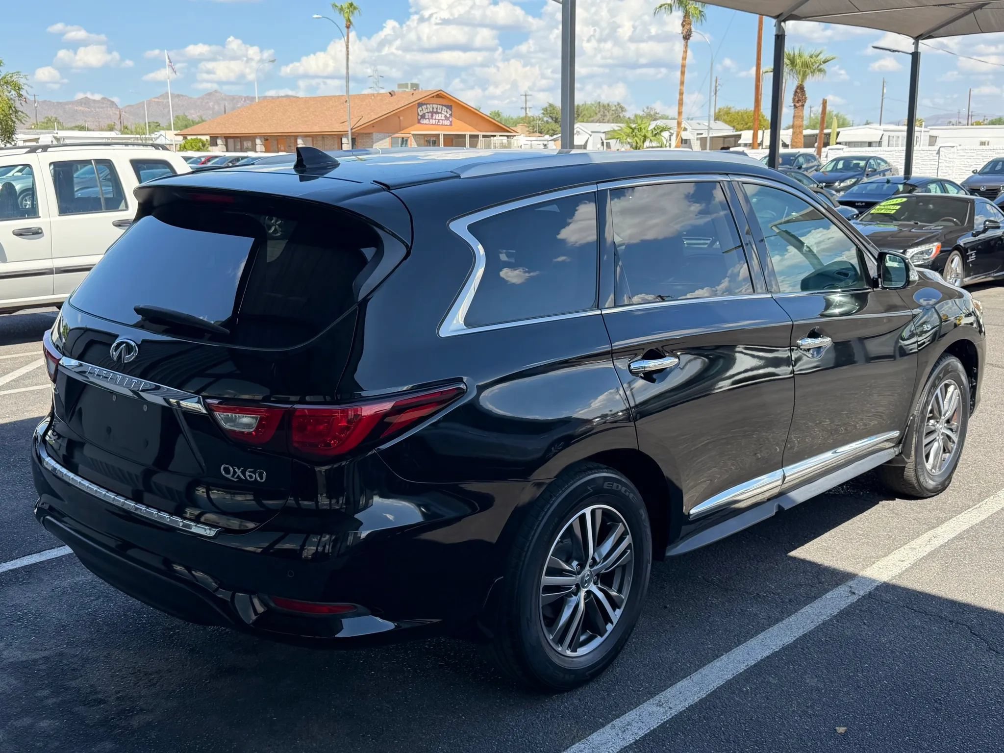 Used 2017 INFINITI QX60 FWD w/ Premium Plus Package image 7