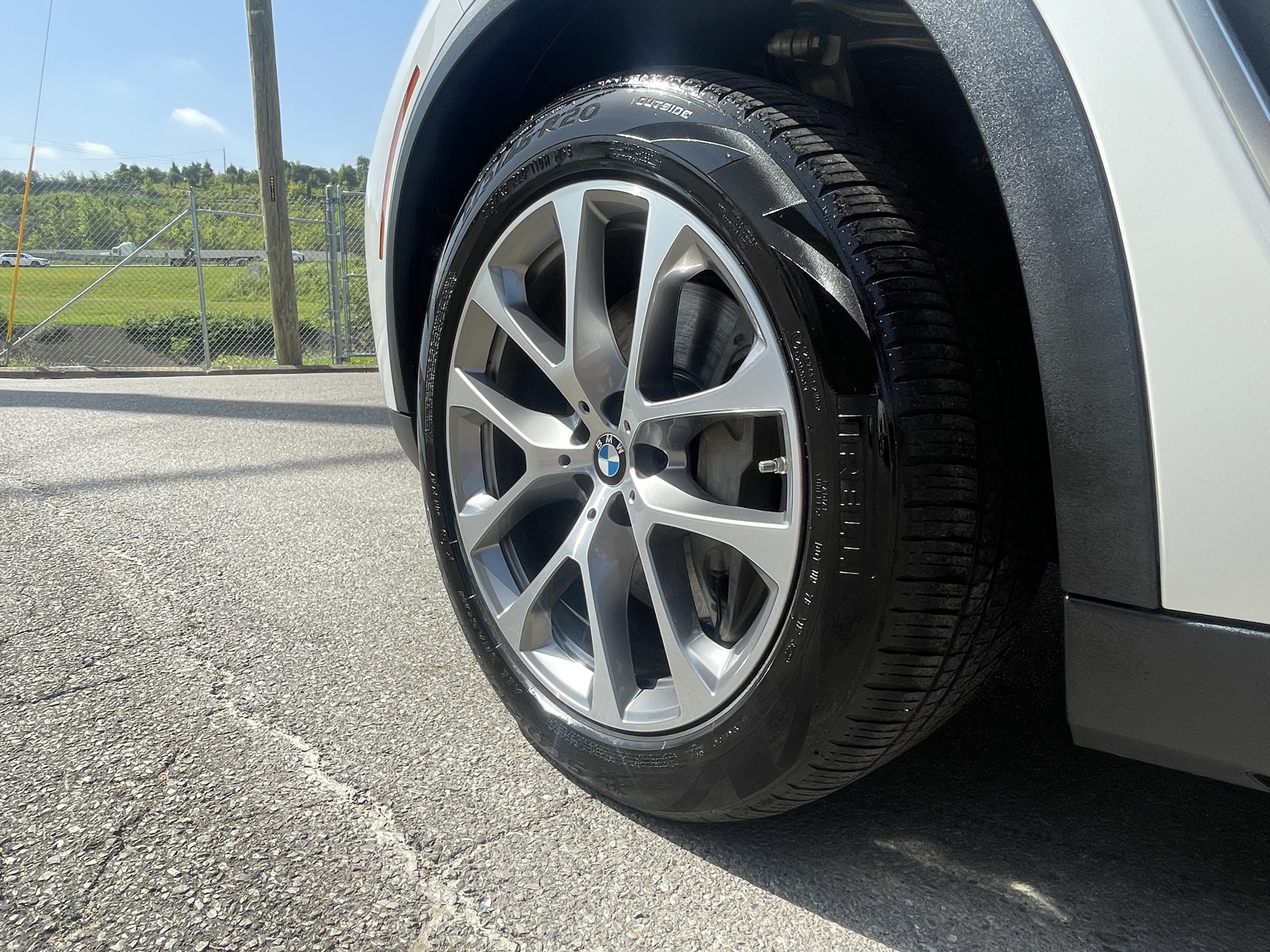 Used 2019 BMW X5 xDrive50i w/ Executive Package AWD/4WD image 11