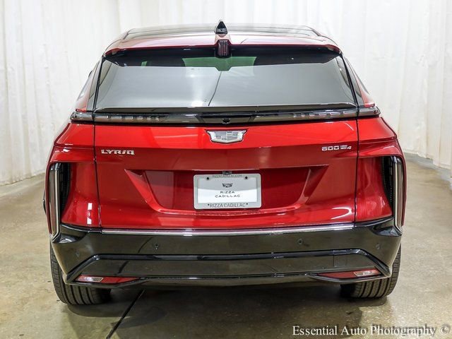 New 2025 Cadillac Lyriq Luxury w/ LPO, Floor Liner Package image 5