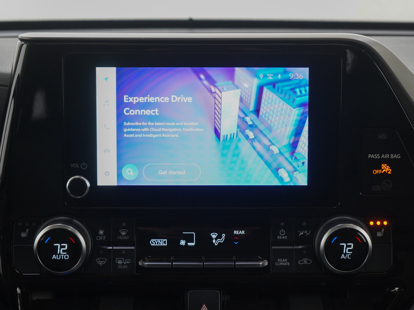 Used 2024 Toyota Highlander XLE AWD/4WD image 16