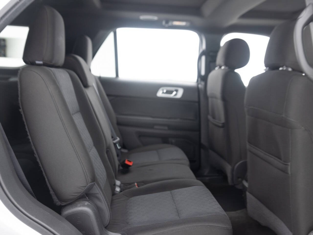Used 2013 Ford Explorer XLT AWD/4WD image 31