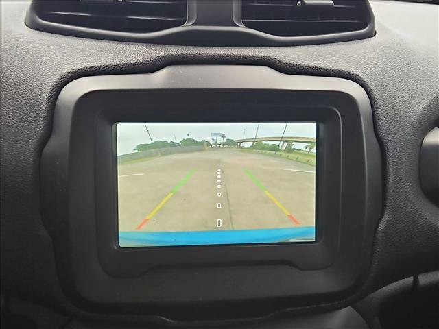 Used 2020 Jeep Renegade Altitude FWD image 13