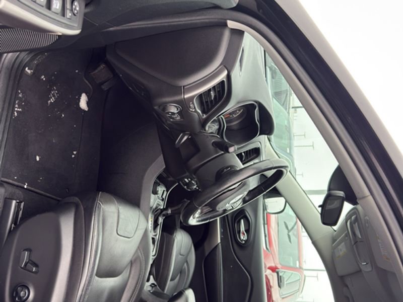 Used 2021 Jeep Cherokee Latitude Lux w/ Trailer Tow Group image 11