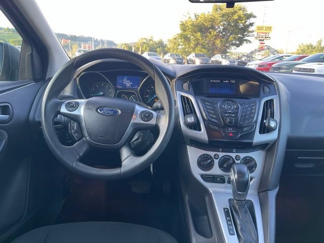Used 2013 Ford Focus SE FWD image 12