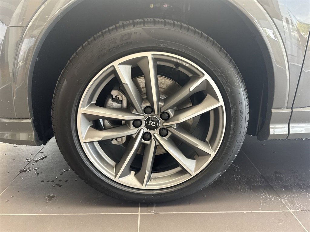 New 2025 Audi Q3 2.0T Premium image 8