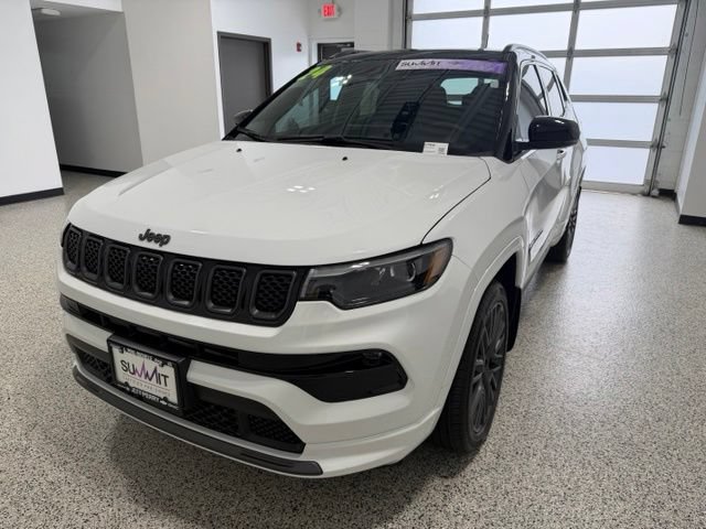 Used 2024 Jeep Compass Limited w/ High Altitude Package AWD/4WD image 6