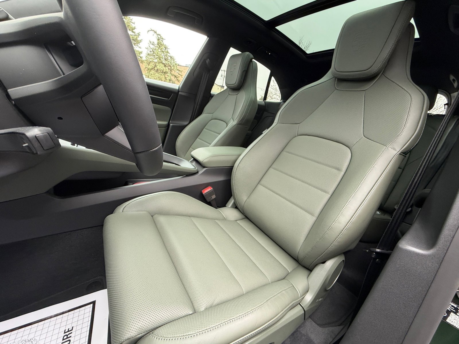New 2026 Porsche Macan 4 Electric AWD/4WD image 5