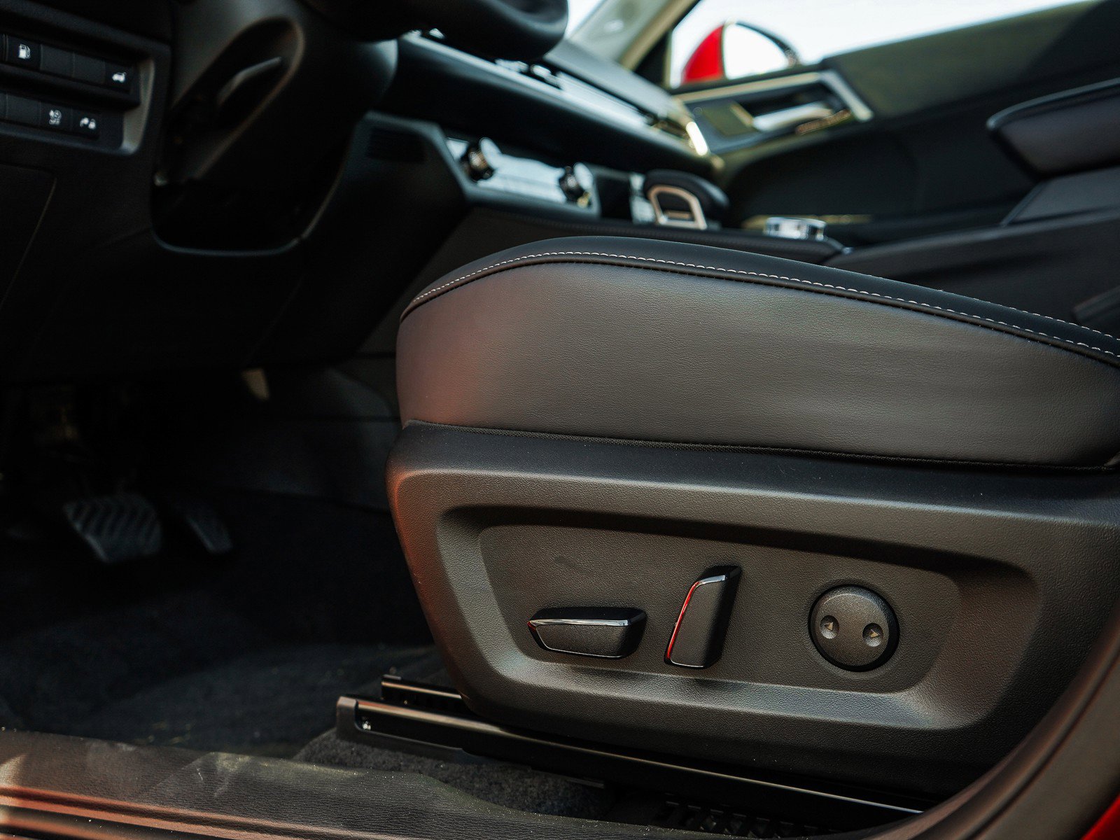 New 2025 Mitsubishi Outlander SE AWD/4WD image 18