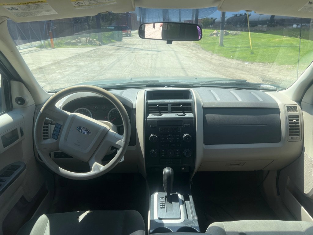 Used 2011 Ford Escape XLS w/ 101A Rapid Spec Order Code AWD/4WD image 9