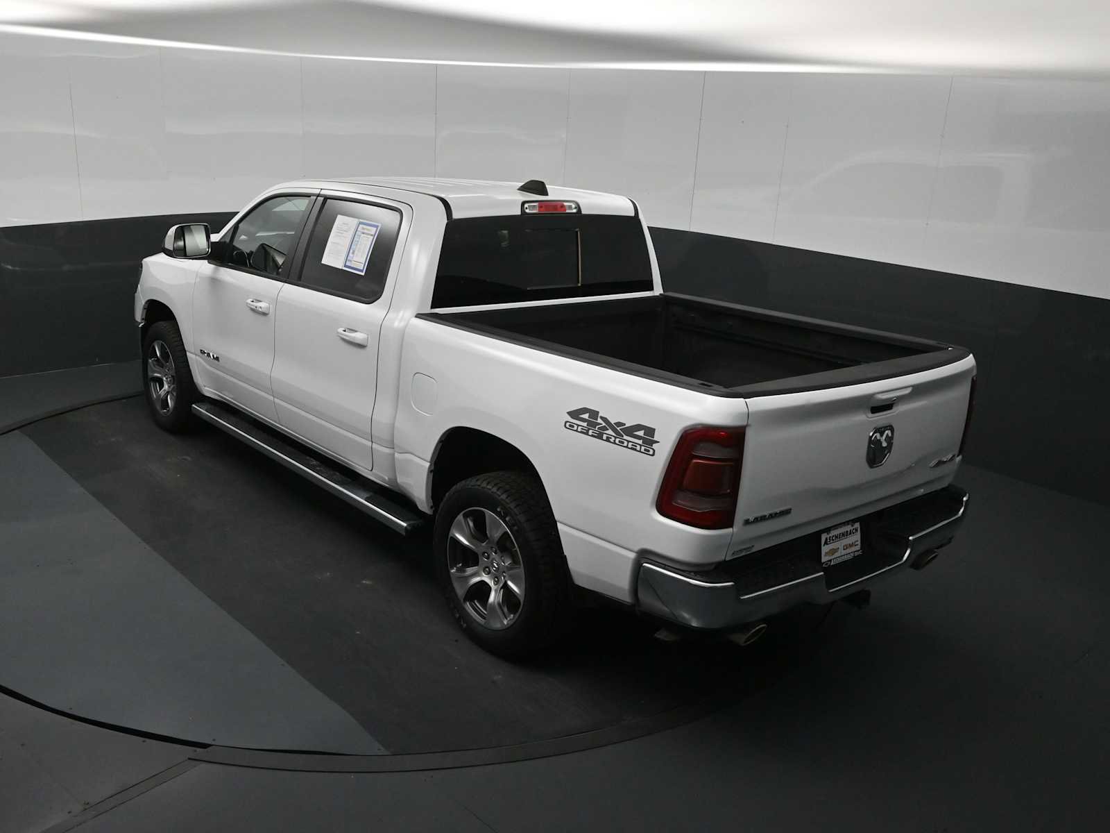 Used 2024 RAM 1500 Laramie AWD/4WD image 14