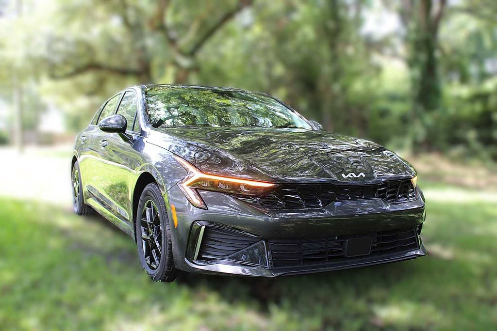 New 2025 Kia K5 LXS image 3