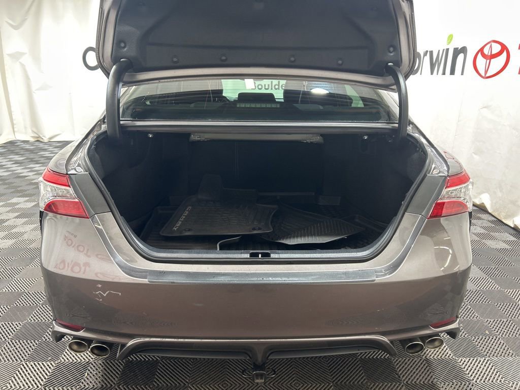 Used 2020 Toyota Camry XSE w/ Navigation Package image 17