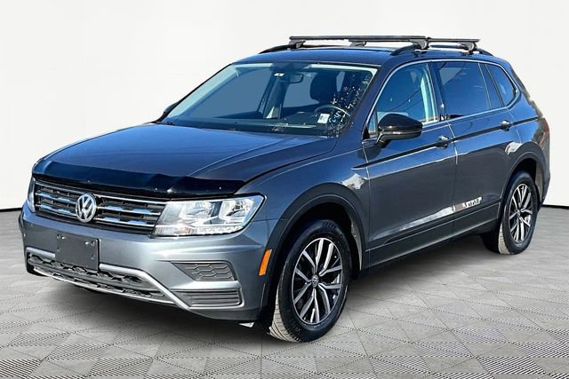 Used 2019 Volkswagen Tiguan SE w/ Panoramic Sunroof Package image 3