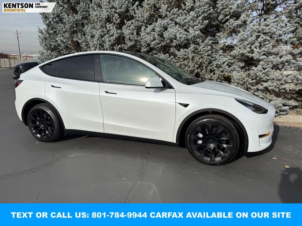 Used 2023 Tesla Model Y Long Range image 11