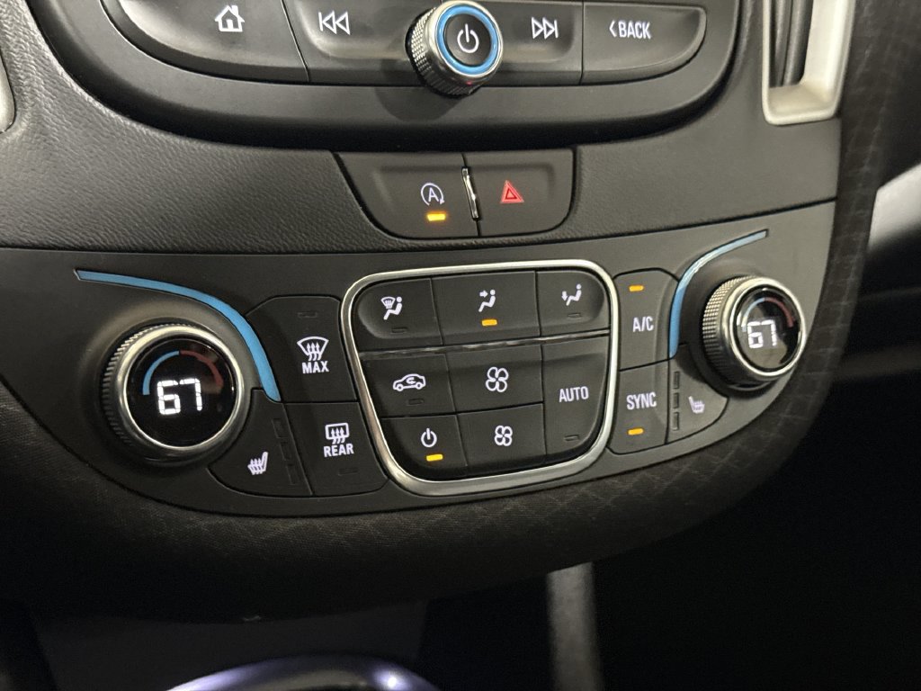 Used 2025 Chevrolet Malibu LT FWD image 16