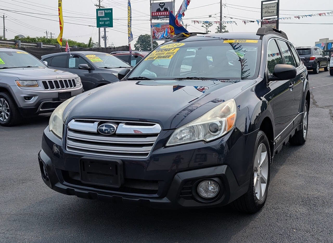 Used 2014 Subaru Outback 2.5i w/ Alloy Wheel Package image 2