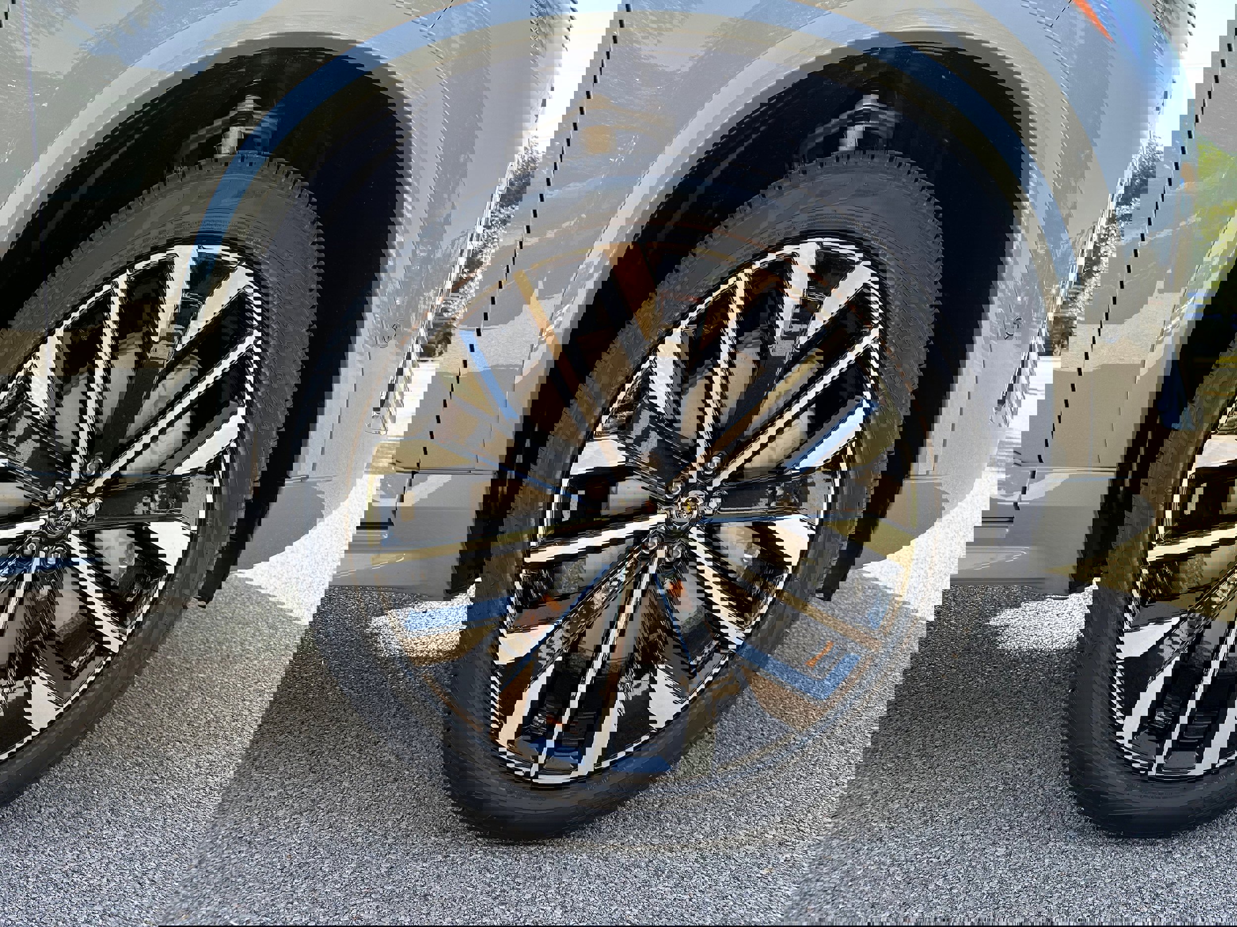 New 2026 Volvo XC90 B6 Plus w/ Protection Package Premier image 7