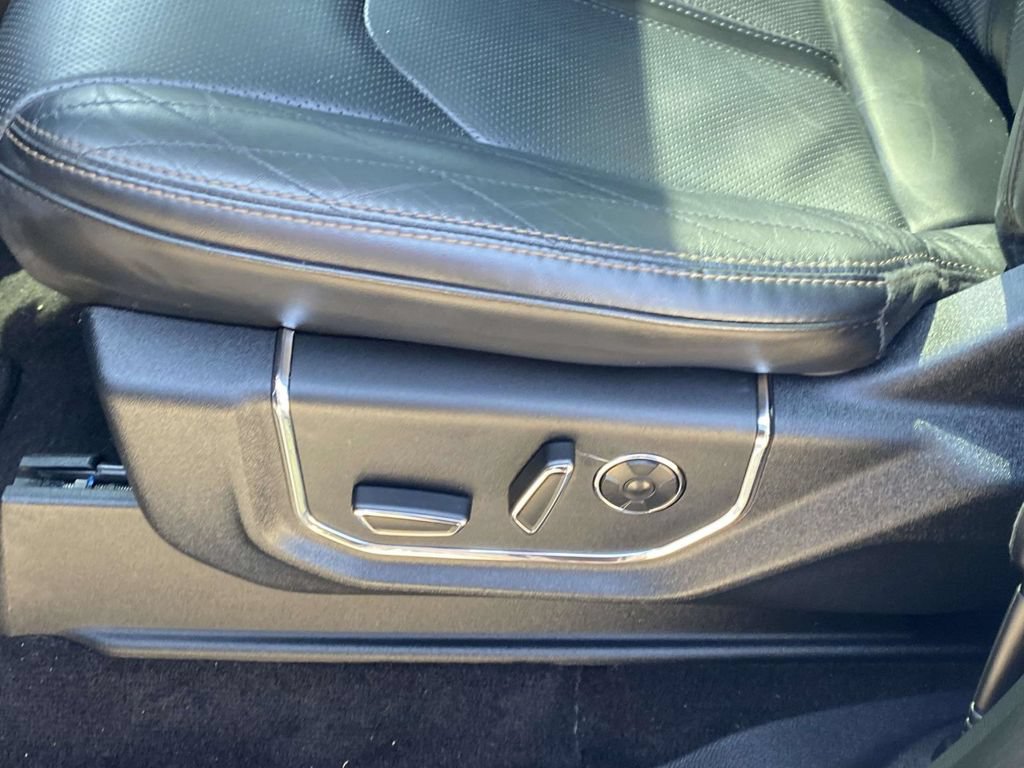 Used 2019 Ford Expedition Platinum AWD/4WD image 22