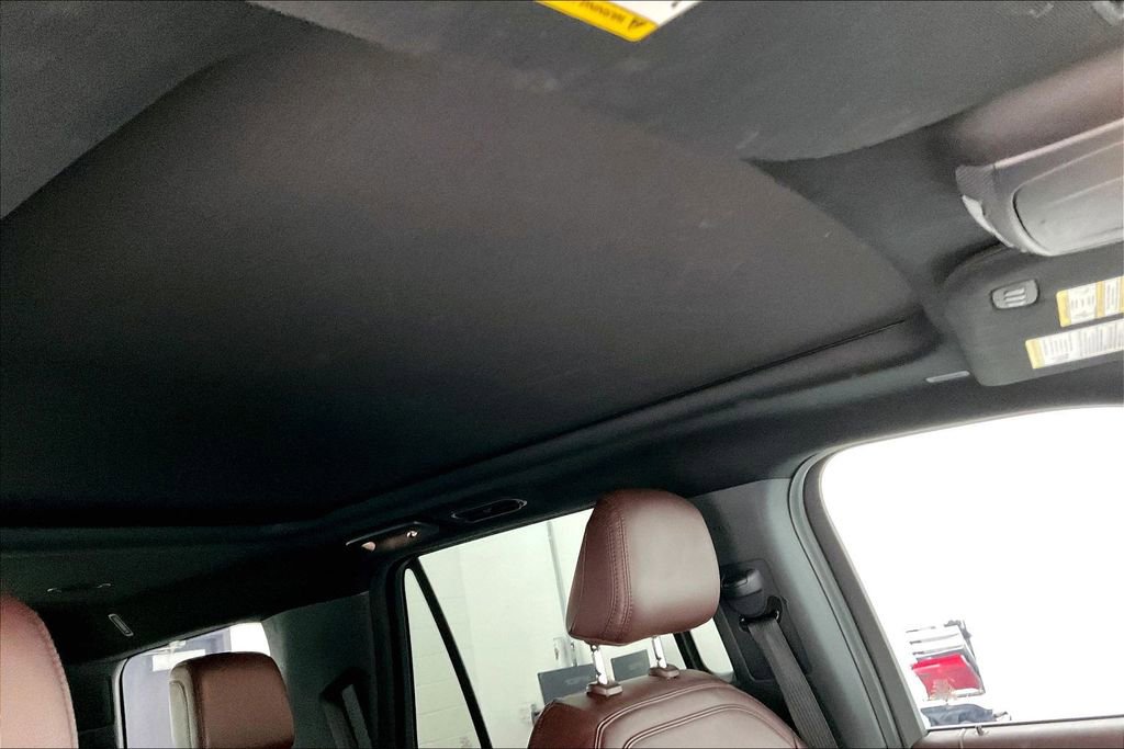 Used 2022 Ford Expedition Limited image 19