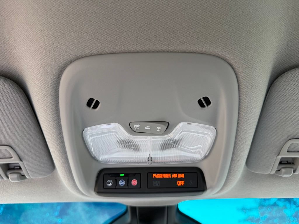 Used 2023 Chevrolet Bolt LT w/ Infotainment Package FWD image 29