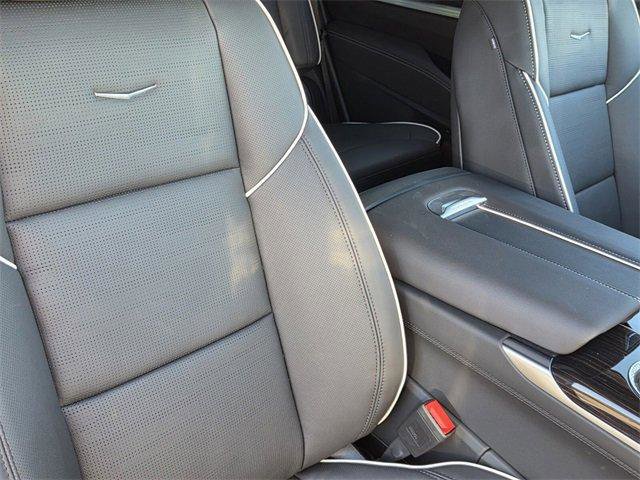 New 2026 Cadillac Escalade Luxury image 18