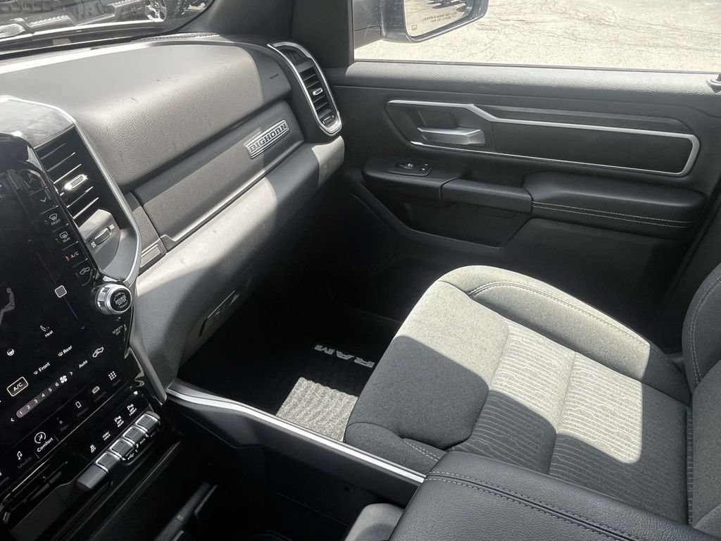 Used 2023 RAM 1500 Big Horn AWD/4WD image 32